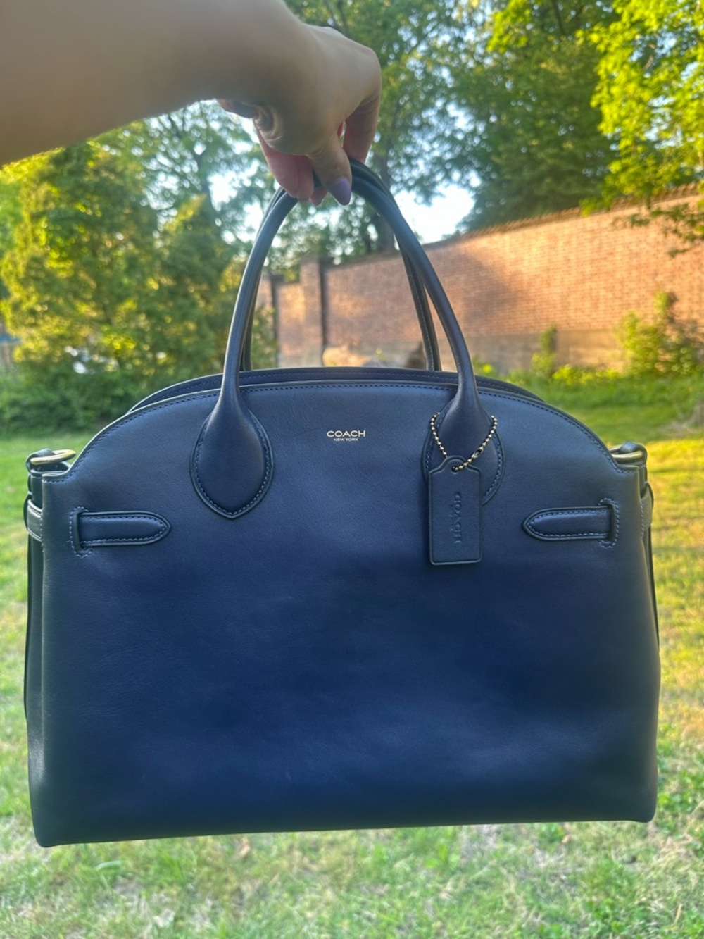 Navy Coach Empire 40